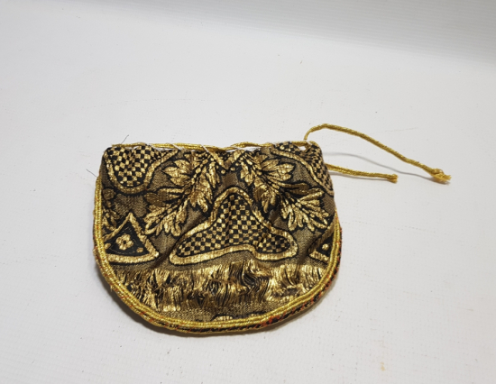 OSMANLI DÖNEMİ İPEK VE SIRMA İŞÇİLİKLİ KUMAŞTAN YAPILMIŞ BÜYÜK BOY KESE