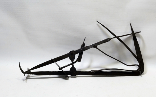 TAMAMI EL YAPIMI PRİMİTİF FORMLU OSMANLI DÖNEMİ KÖSTEBEK YAKALAMA ALETİ