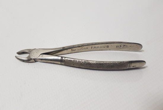 CONSTANTINOPLE LUCIEN FARAGG DİŞÇİ PENSİ