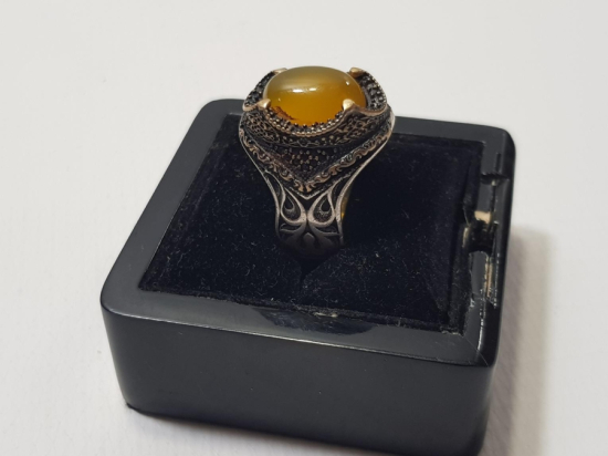 KEHRİBAR TAŞLI GÜMÜŞ YÜZÜK