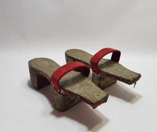 ÜZERİ KABARTMA İŞÇİLİKLİ OSMANLI DÖNEMİ TAKUNYA - NALIN