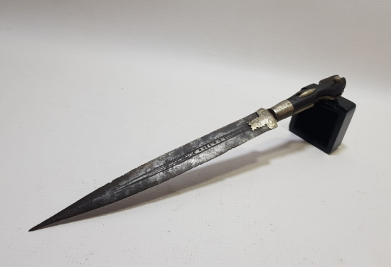 1946 TARİHLİ BOYNUZ SAPLI VE KALEM İŞÇİLİKLİ BURSA İŞİ KABADAYI KAMASI