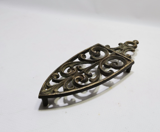 ÜZERİ KABARTMA İŞÇİLİKLİ OSMANLI DÖNEMİ ÇOK NADİR ÜTÜ NİHALESİ - ÜTÜ ALTLIĞI