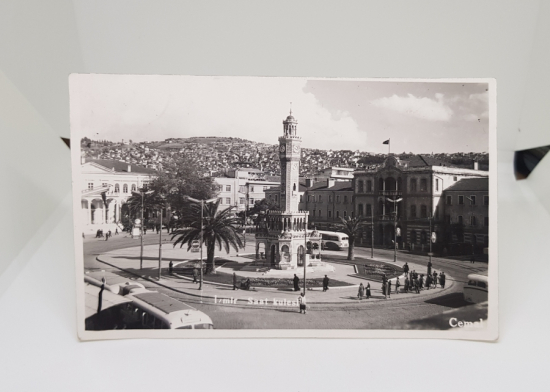 1950LERDEN ARKASI YAZILI İZMİR SAAT KULESİ GÖRSELLİ KARTPOSTAL