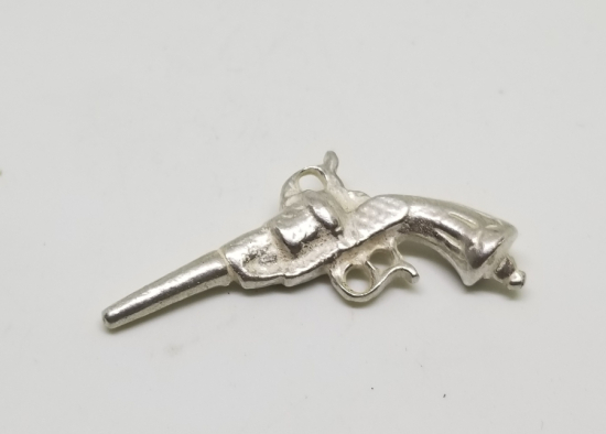 OSMANLI DÖNEMİ PİŞTOV FORMUNDA YAPILMIŞ GÜMÜŞ KÖSTEK SALLAMA PARÇASI