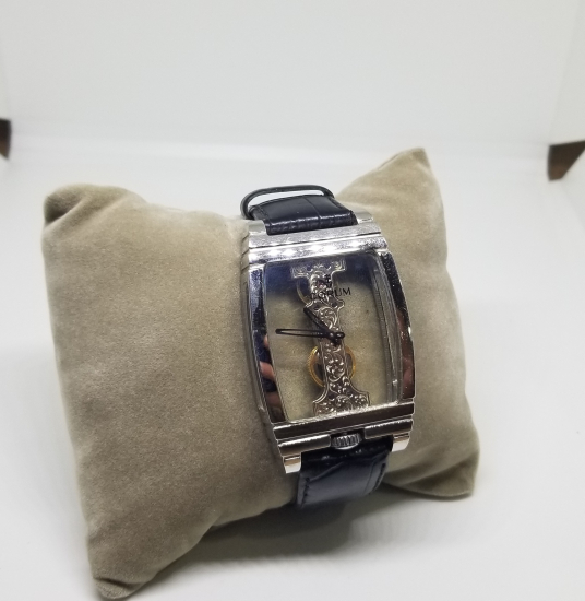 CORUM MARKA ÖZEL DİZAYN KOL SAATİ