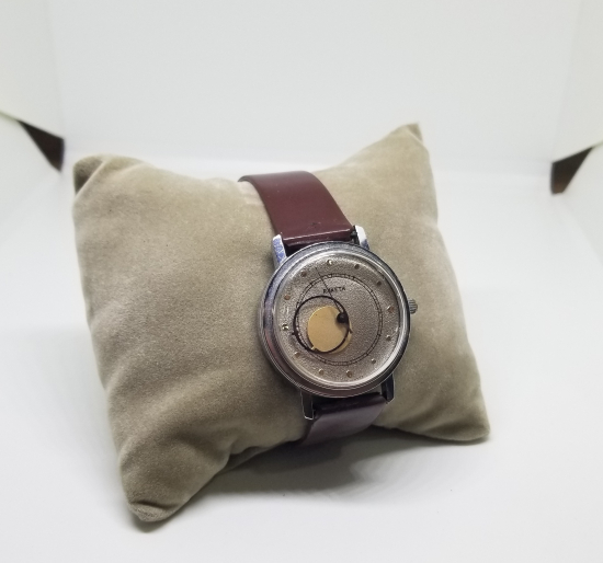 NADİR TİPTE RAKETA MARKA OTOMATİK KOL SAATİ