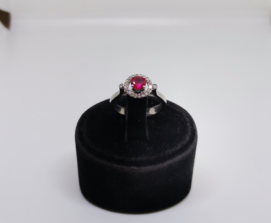 YAKUT VE PILANTA TAŞLI HALKA MODELİ YÜZÜK