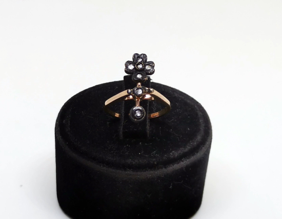 ELMAS TAŞLI YONCA MODEL YÜZÜK