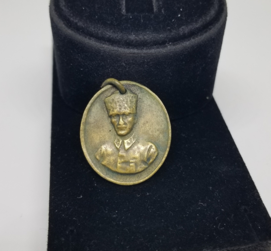 ÇOK NADİR ATATÜRK RESİMLİ OSMANLICA YAZILI HAKİMİYETİ MİLLİYE HATIRASI MADALYA