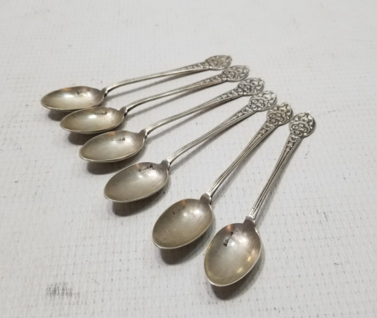 KABARTMA İŞÇİLİKLİ ANTİKA GÜMÜŞ TATLI KAŞIĞI TAKIMI