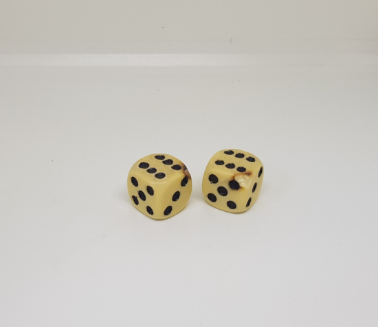 ANTİKA KATALİN ZAR