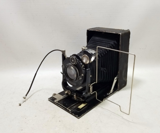 1900 BAŞLARI NADİR KÖRÜKLÜ FOTOĞRAF MAKİNESİ