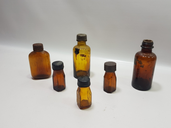 ECZACILIK TARİHİ - ANTİKA CAM İLAÇ ŞİŞESİ LOTU