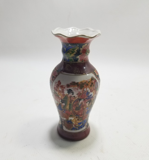 UZAKDOĞU YAPIMI ANTİKA PORSELEN VAZO