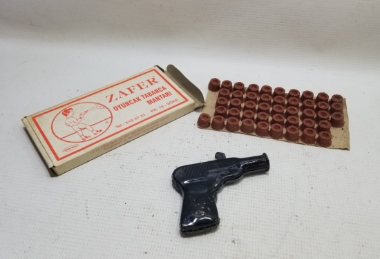 MANTARLARIYLA ANTİKA METAL MANTAR TABANCASI