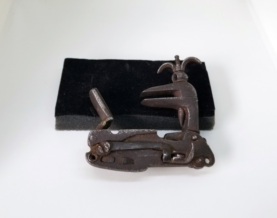 OSMANLI DÖNEMİ ÇOK NADİR KALE TÜFEĞİ ÇAKMAĞI