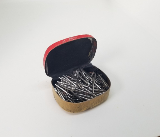 ORİJİNAL KUTUSUNDA ANTİKA GRAMAFON İĞNELERİ LOTU