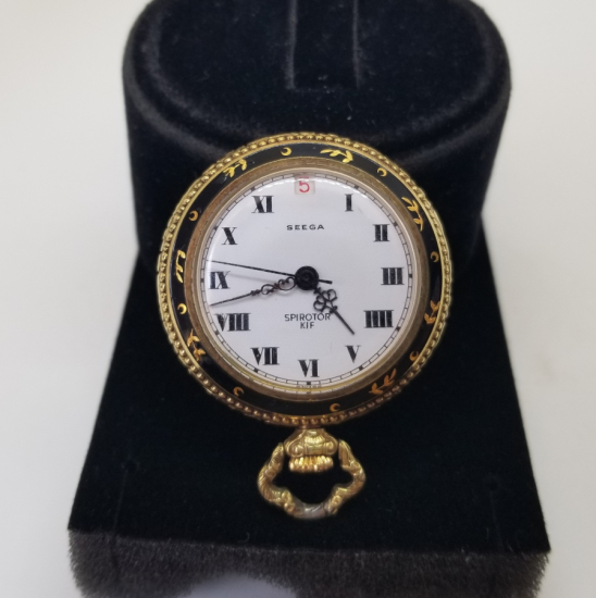 ÜZERİ HİLAL MOTİFLİ ALTIN VE MİNE İŞÇİLİKLİ KURMALI OSMANLI DÖNEMİ CEP SAATİ