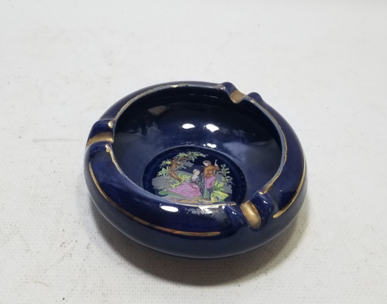 ÜZERİ ALTIN VERMEYLİ ANTİKA PORSELEN KÜLLÜK