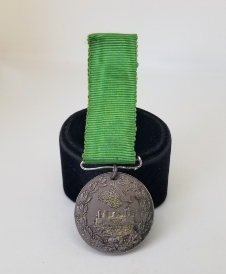 ORİJİNAL ASKI VE KURDELASI İLE GÜMÜŞ HİCAZ DEMİRYOLU MADALYASI