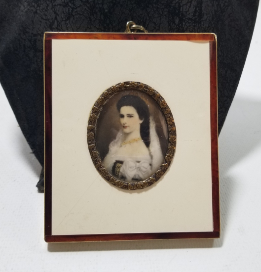 ÖZEL YAPIM ANTİKA FİLDİŞİ ELİSABETH GÖRSELLİ ÇERÇEVE