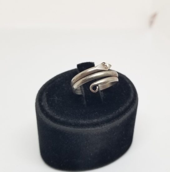 KABARTMA İŞÇİLİKLİ YILAN FORMLU OSMANLI DÖNEMİ RUM İŞİ YÜZÜK