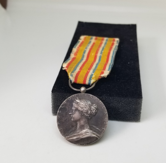 ORİJİNAL ASKISIYLA 1. DÜNYA SAVAŞI DÖNEMİ FRANSIZ GÜMÜŞ LİYAKAT MADALYASI