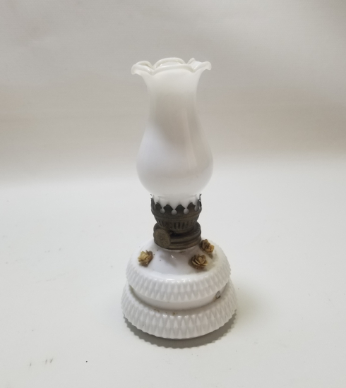 OSMANLI DÖNEMİ NADİR ORİJİNAL BACASIYLA TAŞ OPALİN GAZ LAMBASI