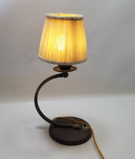 ÇALIŞIR DURUMDA DUVARA DA MONTE EDİLEBİLEN ANTİKA MASA LAMBASI