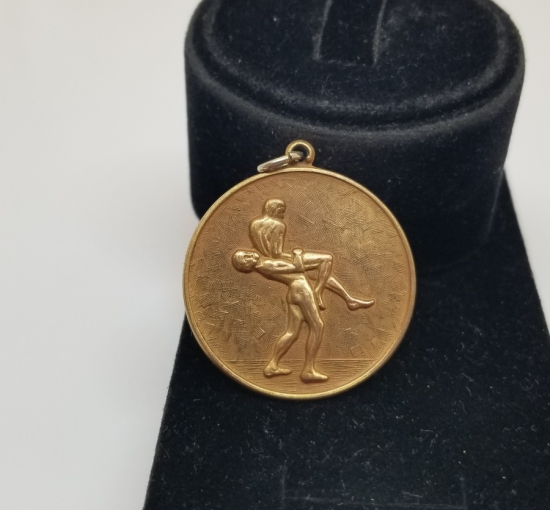 GÜREŞ KONULU ANTİKA MADALYA