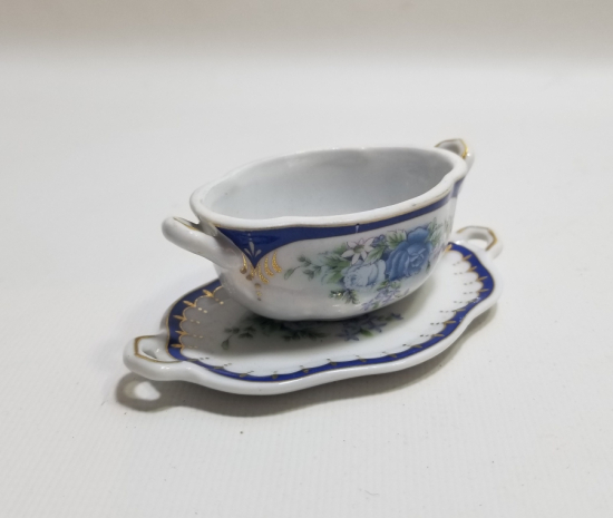 ÜZERİ ALTIN VARAKLI NADİR TİPTE ANTİKA PORSELEN HAVYARLIK