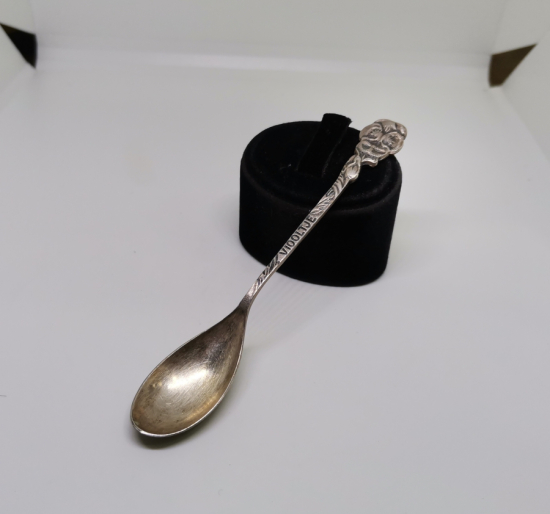 KABARTMA İŞÇİLİKLİ ANTİKA GÜMÜŞ KAŞIK