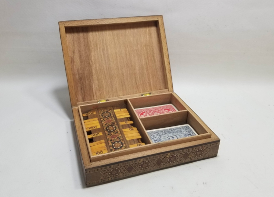 MARKUTERİ İŞÇİLİKLİ VE ORİJİNAL KUTUSUNDA NADİR ANTİKA BEZİK TAKIMI