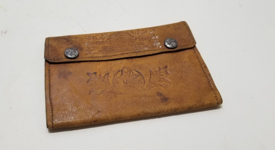 ÜZERİ AY YILDIZ FİGÜRLÜ VE OSMANLICA YAZILI NADİR OSMANLI DÖNEMİ SUBAY CÜZDANI