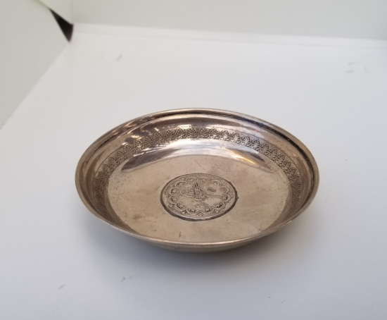 ORTASINDA GÜMÜŞ OSMANLI PARASI BULUNAN OSMANLI DÖNEMİ GÜMÜŞ SÜLEYMANİYE KINA TASI