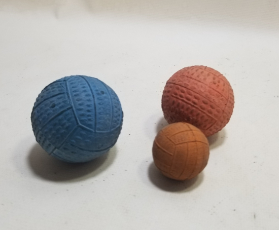 3 ADET ANTİKA OYUNCAK TOP