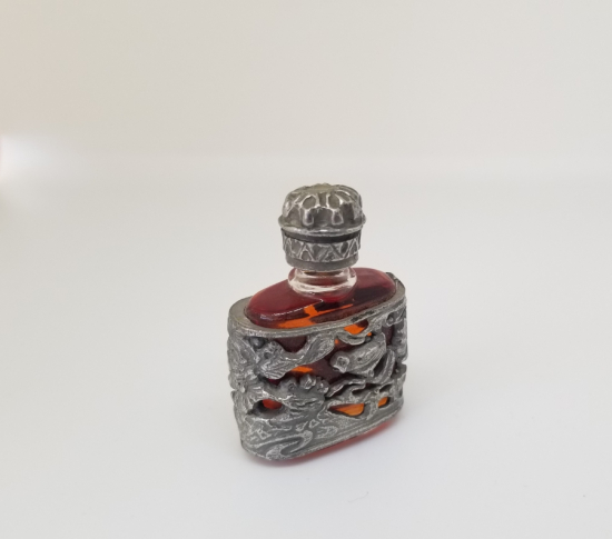 KABARTMA İŞÇİLİKLİ ANTİKA PARFÜM ŞİŞESİ