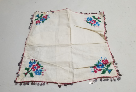 OSMANLI DÖNEMİ KANAVİÇE İŞÇİLİKLİ PULLU SÖZ MENDİLİ