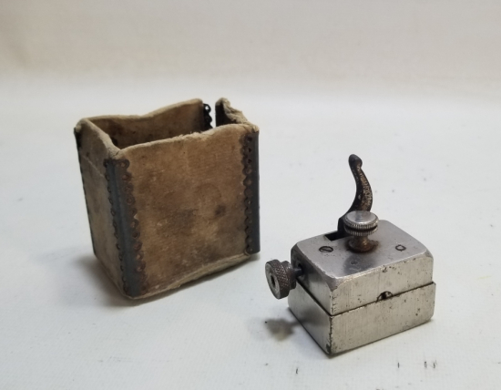 DERİ KUTUSUNDA OSMANLI DÖNEMİ NADİR HACAMAT