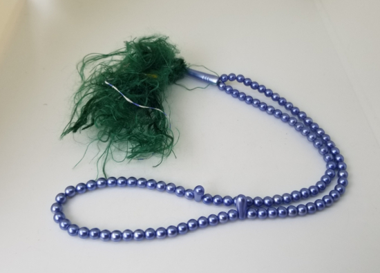 ORİJİNAL PÜSKÜLÜYLE OSMANLI DÖNEMİ NADİR RENKTE BEYKOZ 99LUK NAMAZ TESPİHİ