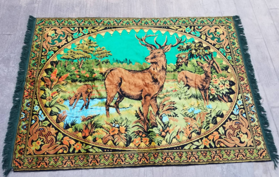 ANTİKA GEYİKLİ DUVAR HALISI