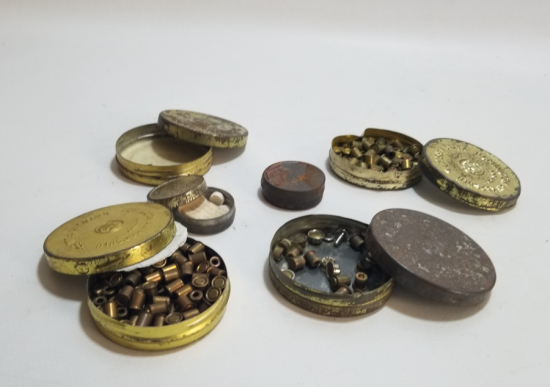 ORİJİNAL KUTULARINDA ANTİKA FİŞEK KAPSÜLLERİ LOTU