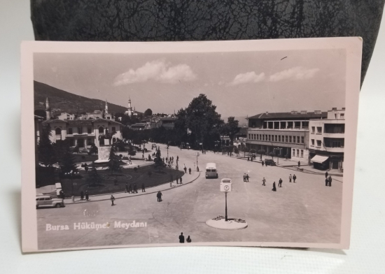 BURSA HÜKÜMET MEYDANI GÖRSELLİ SİYAH-BEYAZ FOTOĞRAF