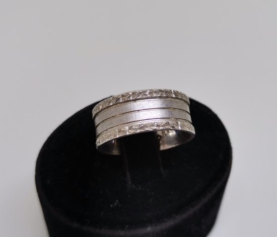 KABARTMA İŞÇİLİKLİ ALYANS YÜZÜK