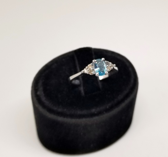 AQUAMARİN VE PIRLANTA TAŞLI ÖZEL YAPIM YÜZÜK