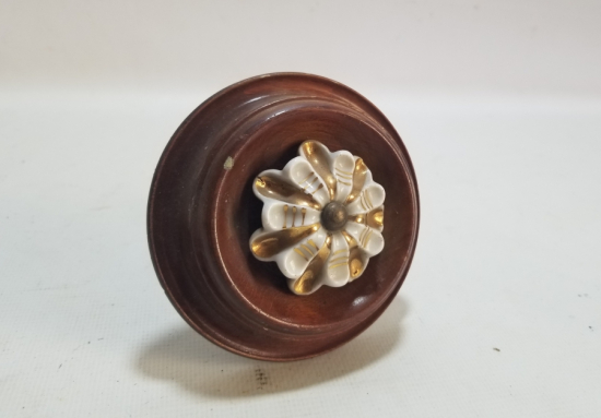 AHŞAP ÜZERİ ALTIN VERMEYLİ PORSELEN APLİKLİ OSMANLI DÖNEMİ NADİR KAPI KOLU