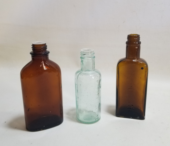 ANTİKA İLAÇ ŞİŞELERİ LOTU