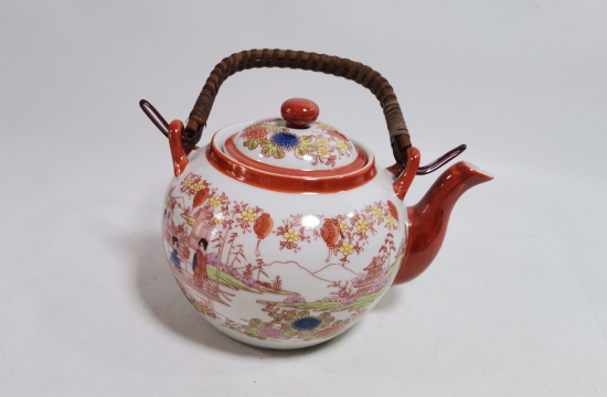 UZAK DOĞU YAPIMI ANTİKA PORSELEN ÇAYDANLIK