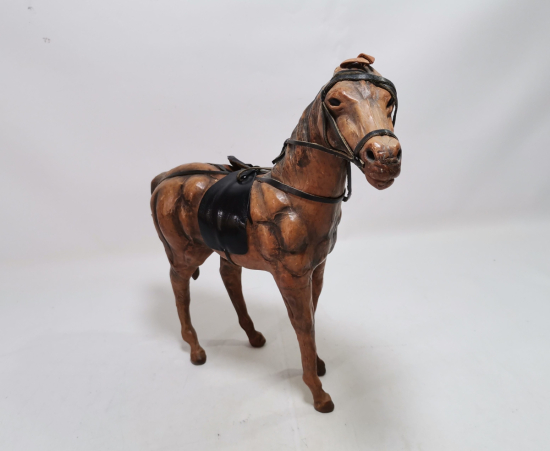 EL YAPIMI ANTİKA DERİ AT FİGÜRÜ